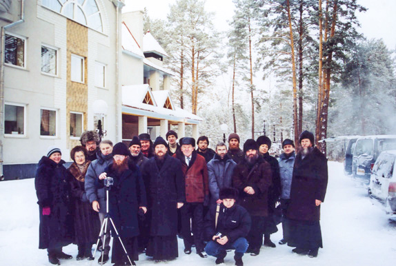 2000 г., участники Макарьевских чтений.jpg